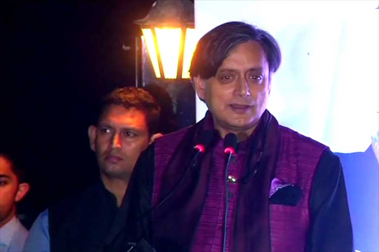 shashi-tharoor