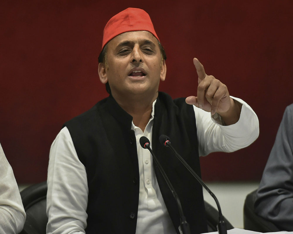 akhilesh-says-stopped-at-lucknow-airport-to-prevent-him-from-attending-allahabad-event-2019-02-12