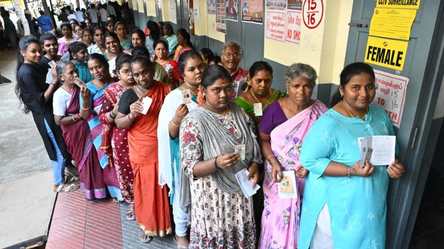 केरल में बदला सत्ता समीकरण: 10 साल बाद कांग्रेस-नीत यूडीएफ की जोरदार वापसी, वाम मोर्चा सिमटा