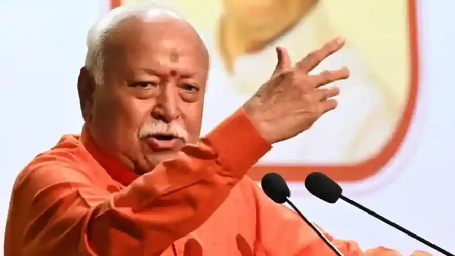 संघ प्रमुख के ‘जेन जी राष्ट्रद्रोही नहीं’ बयान पर घमासान, सीजेपी और विपक्ष का तंज: ‘यह पाठ भाजपा और मोदी को पढ़ाएं’