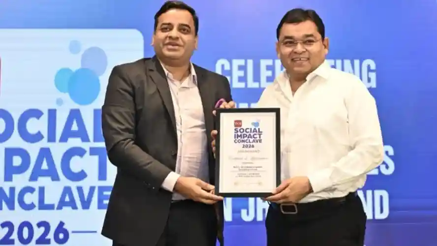 समाजसेवा में उत्कृष्ट योगदान के लिए समाजसेवी विजय अग्रवाल ‘सोशल इम्पैक्ट कॉन्क्लेव’ में सम्मानित